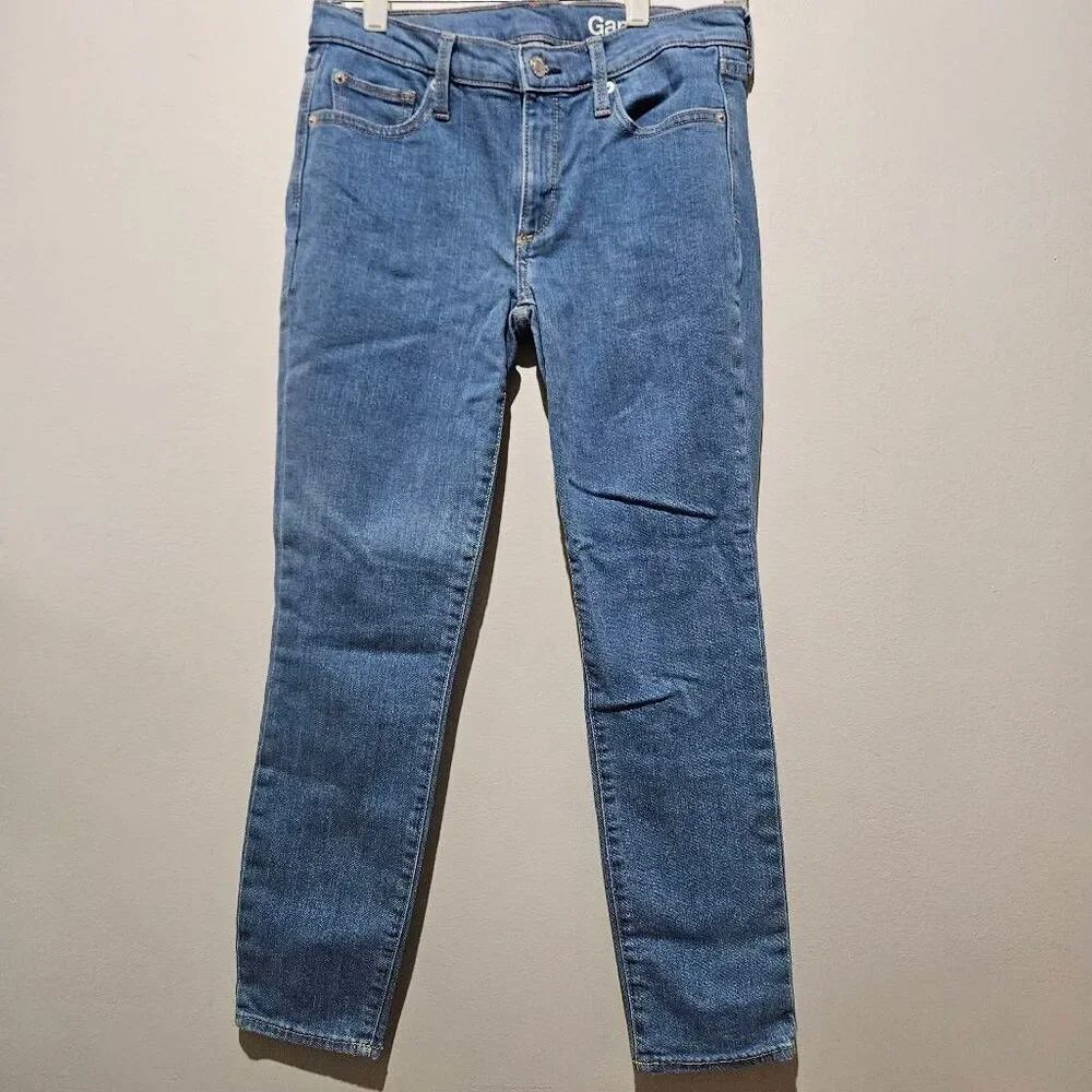 Gap 1969 Premium Skinny Washed Jean Size 28P